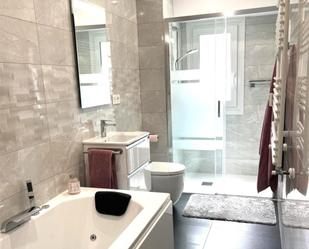 Bathroom of Flat for sale in Burgos Capital  with Heating, Parquet flooring and Terrace