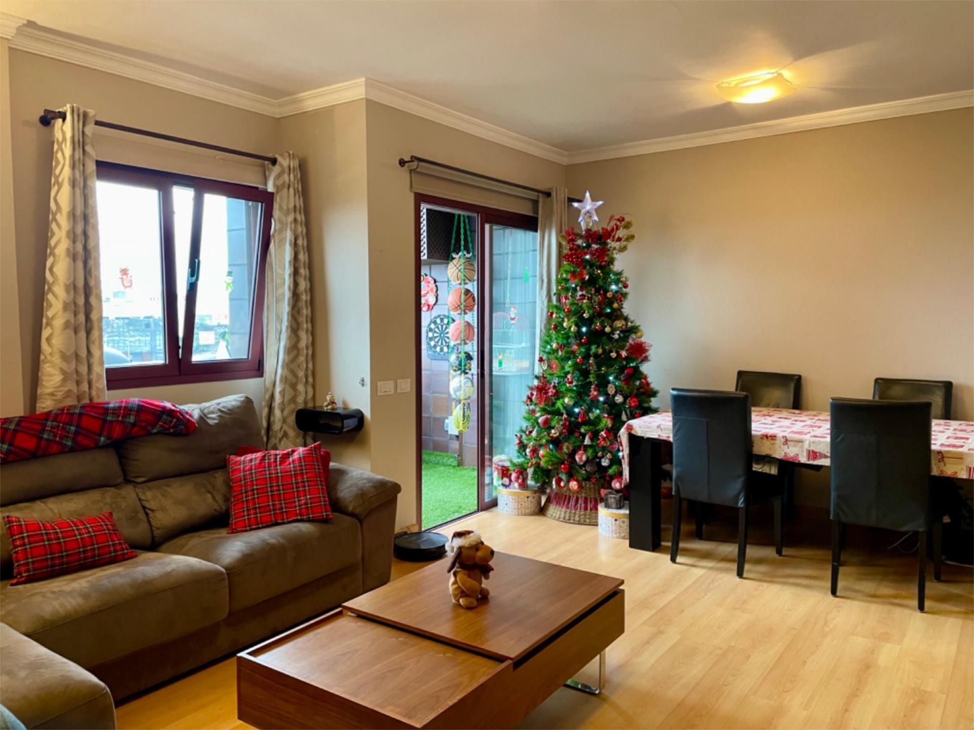 Living room of Flat for sale in Las Palmas de Gran Canaria  with Air Conditioner, Heating and Parquet flooring