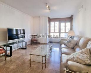 Living room of Flat to rent in  Valencia Capital  with Air Conditioner, Heating and Oven