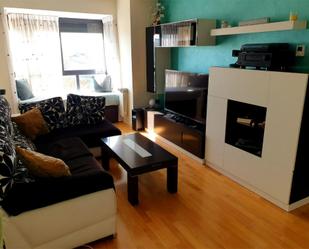 Living room of Flat for sale in  Madrid Capital  with Air Conditioner and Swimming Pool