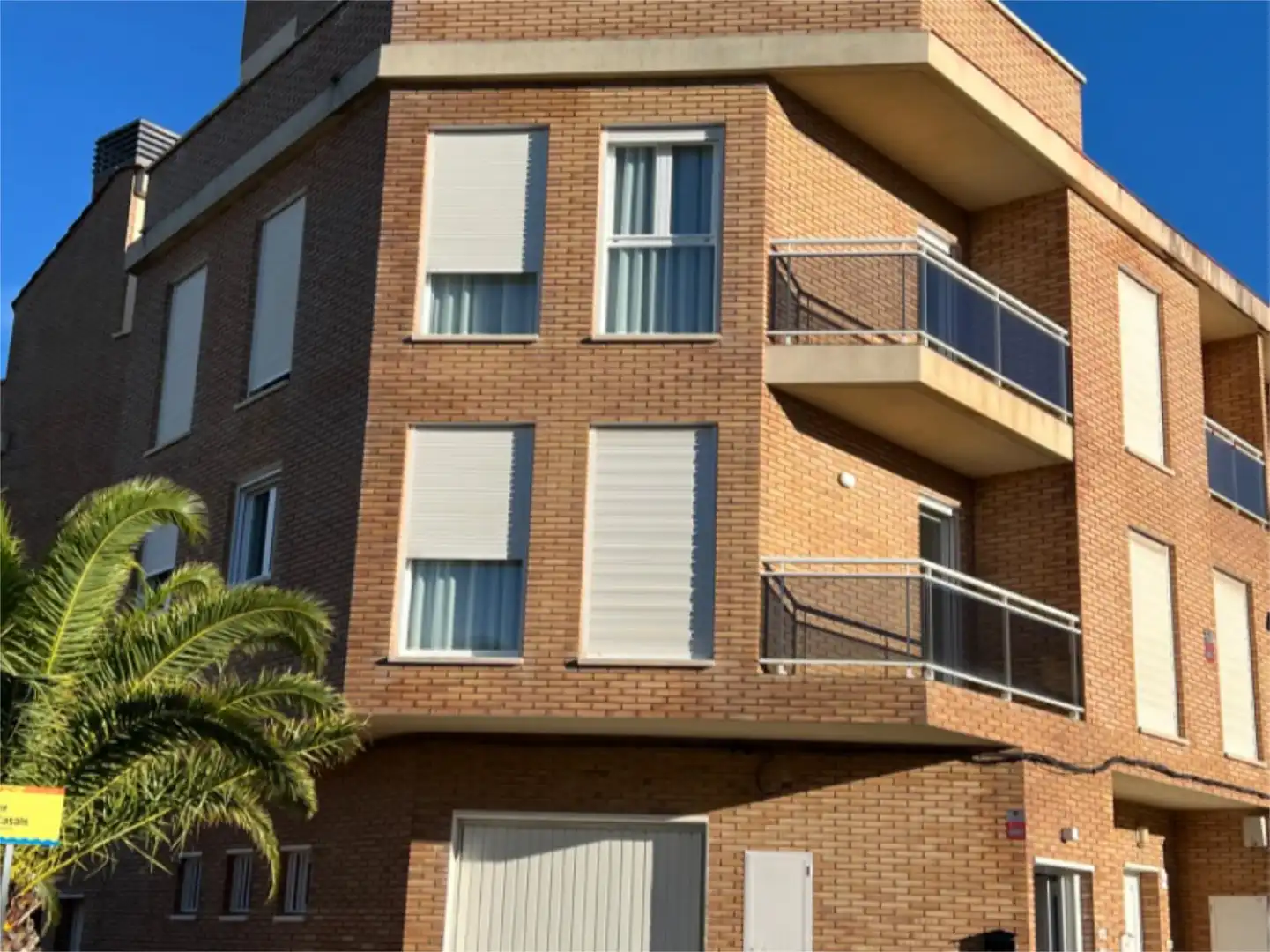 Einfamilien-Reihenhaus zum Verkauf in Carrer Pau Casals, 28, L'Ampolla Außenansicht von Einfamilien-Reihenhaus zum Verkauf in L'Ampolla mit Klimaanlage, Heizung und Terrasse