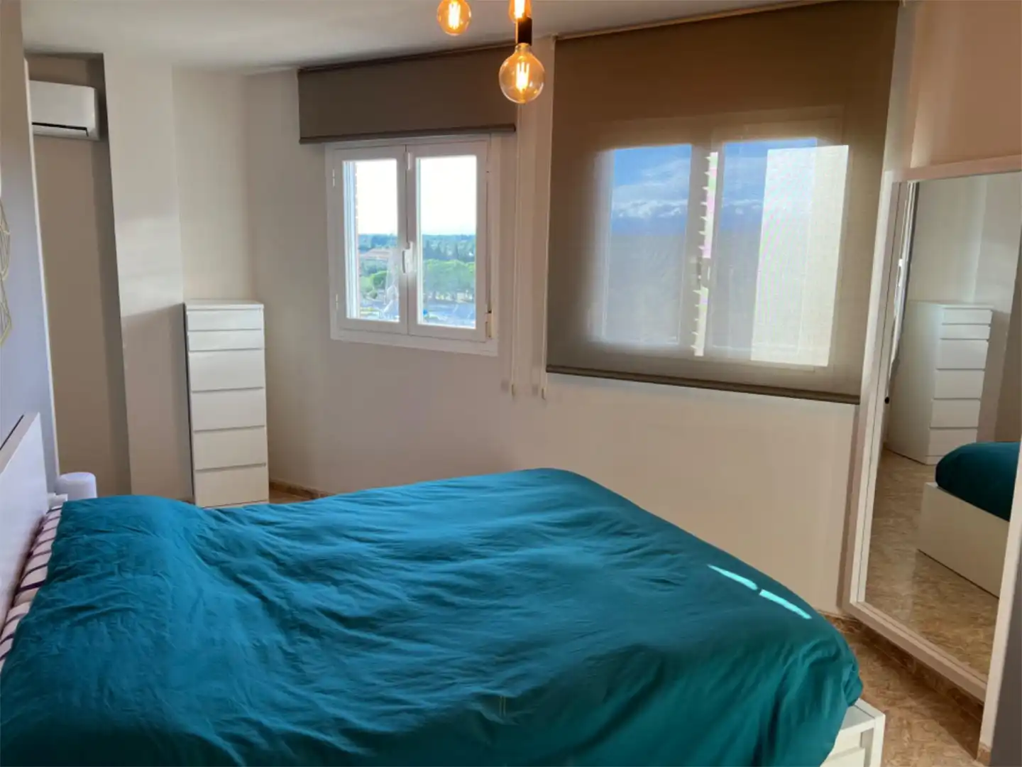 Einfamilien-Reihenhaus zum Verkauf in Carrer Pau Casals, 28, L'Ampolla Schlafzimmer von Einfamilien-Reihenhaus zum Verkauf in L'Ampolla mit Klimaanlage, Heizung und Terrasse