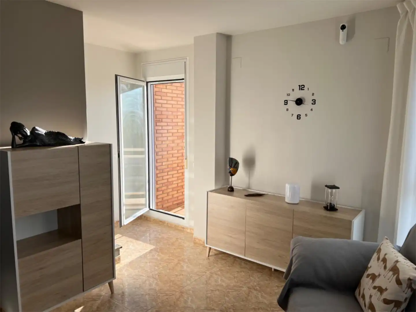 Einfamilien-Reihenhaus zum Verkauf in Carrer Pau Casals, 28, L'Ampolla Schlafzimmer von Einfamilien-Reihenhaus zum Verkauf in L'Ampolla mit Klimaanlage, Heizung und Terrasse
