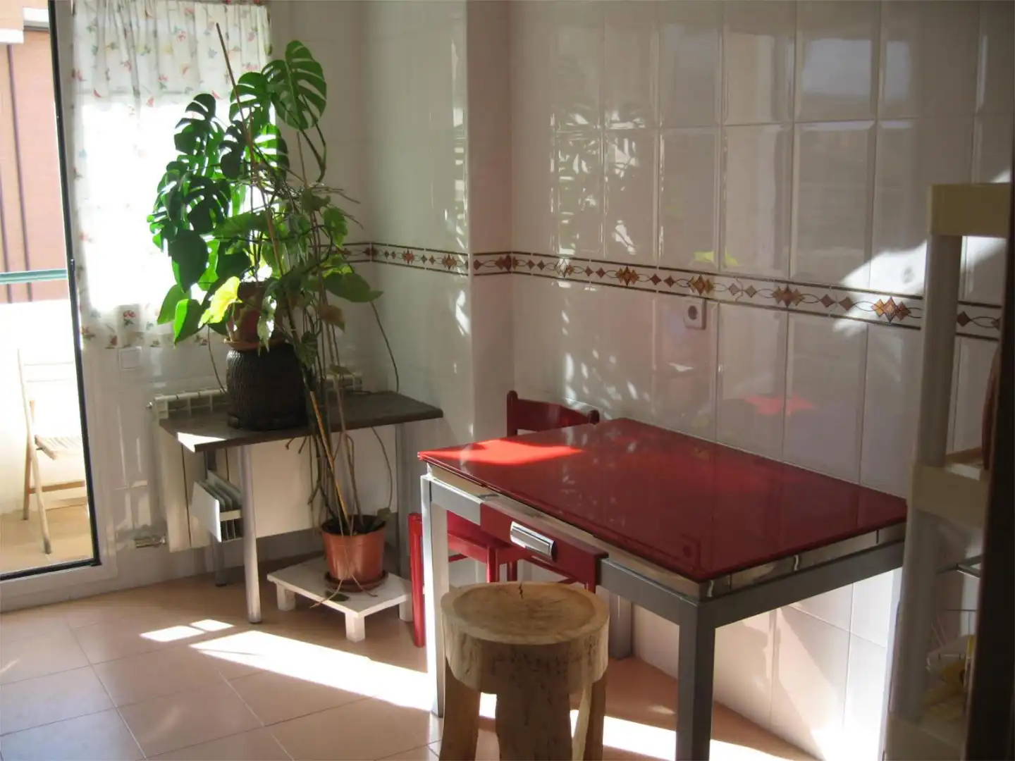 Habitación en Calle Regato, 1, Arroyo Cocina de Piso para compartir en Arroyo de la Encomienda con Trastero, Piscina y Amueblado