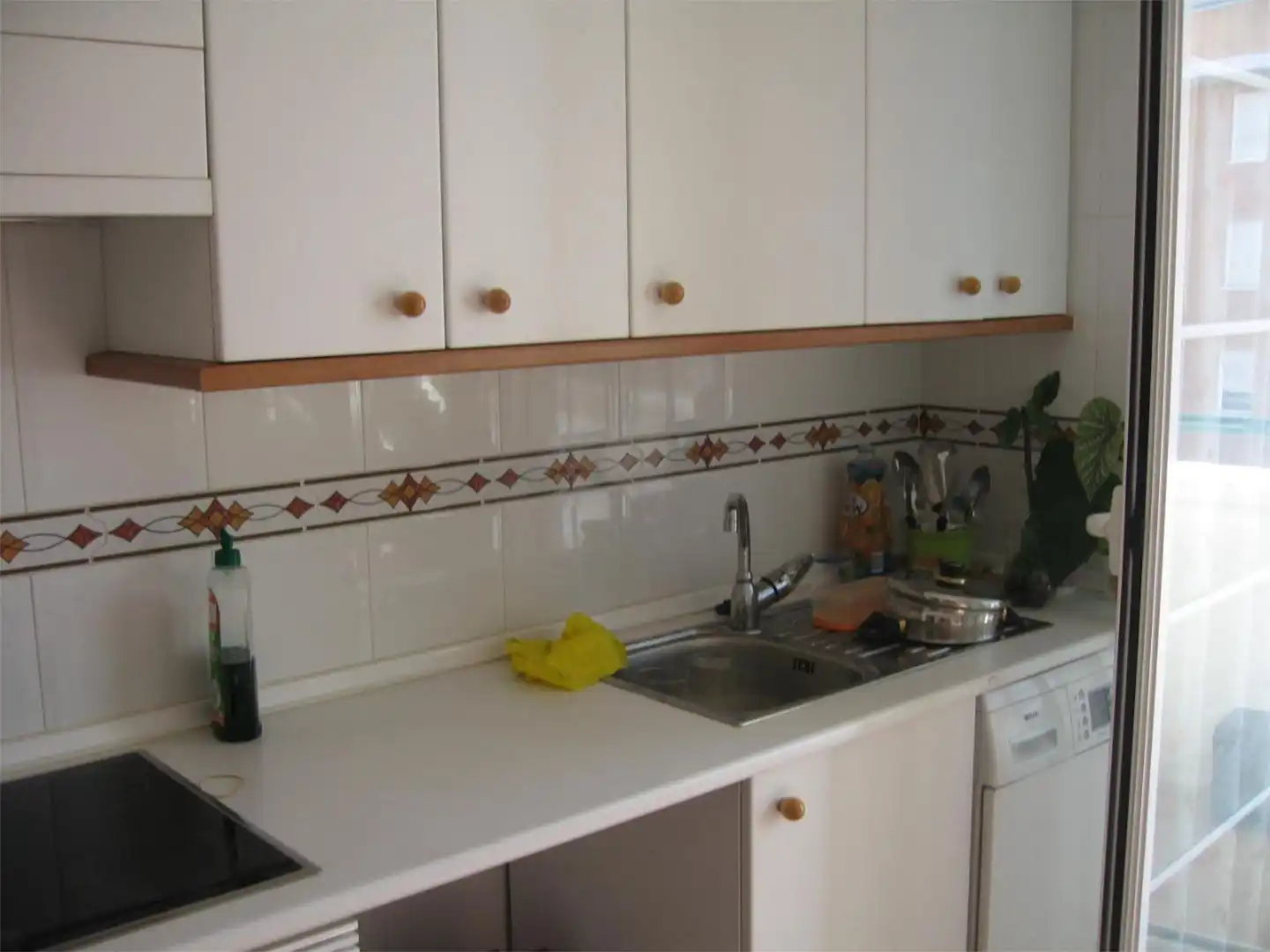 Habitación en Calle Regato, 1, Arroyo Cocina de Piso para compartir en Arroyo de la Encomienda con Trastero, Piscina y Amueblado