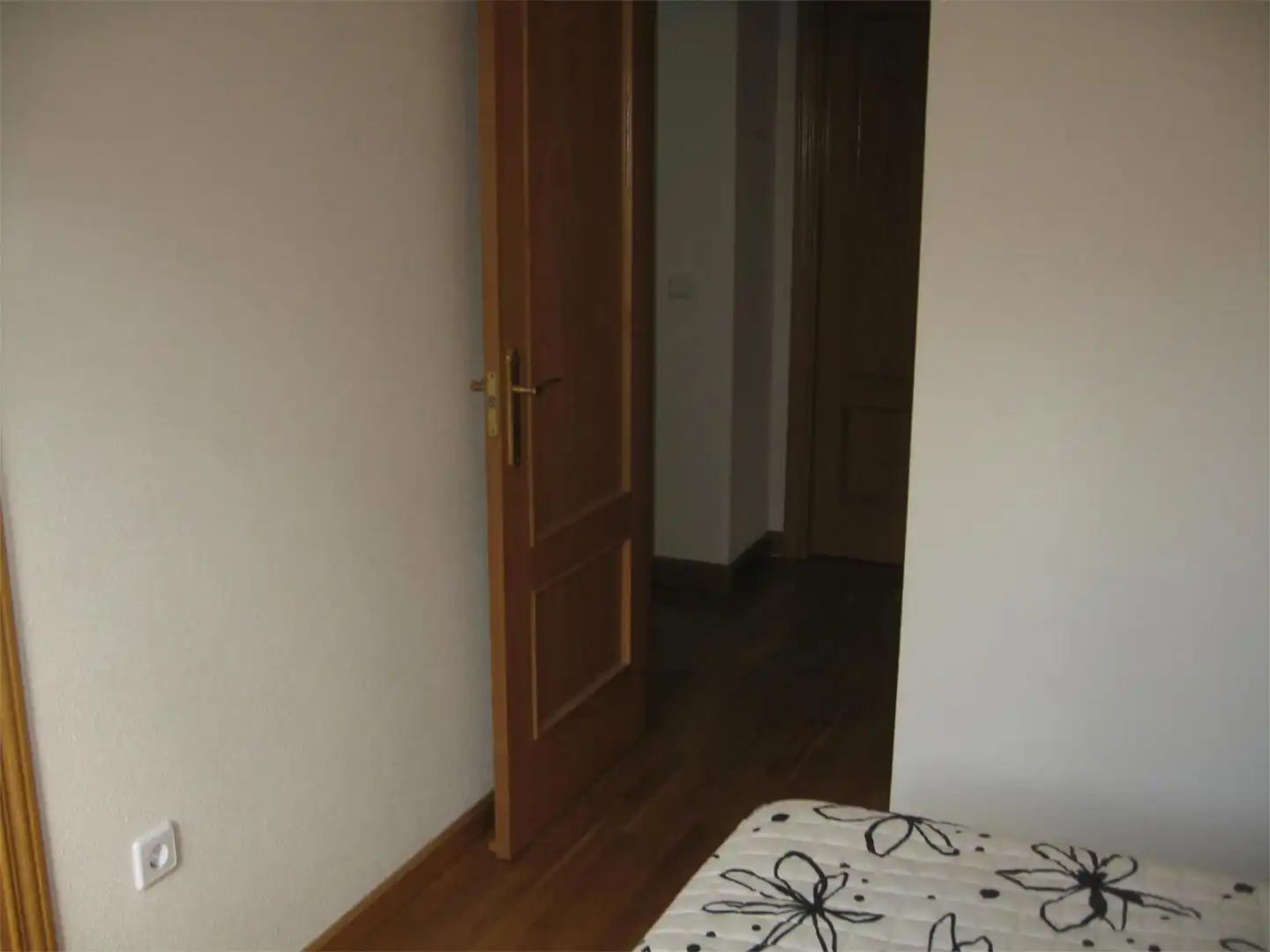 Habitación en Calle Regato, 1, Arroyo Habitación de Piso para compartir en Arroyo de la Encomienda con Trastero, Piscina y Amueblado