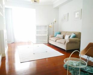 Living room of Flat for sale in Bilbao   with Heating, Parquet flooring and Oven