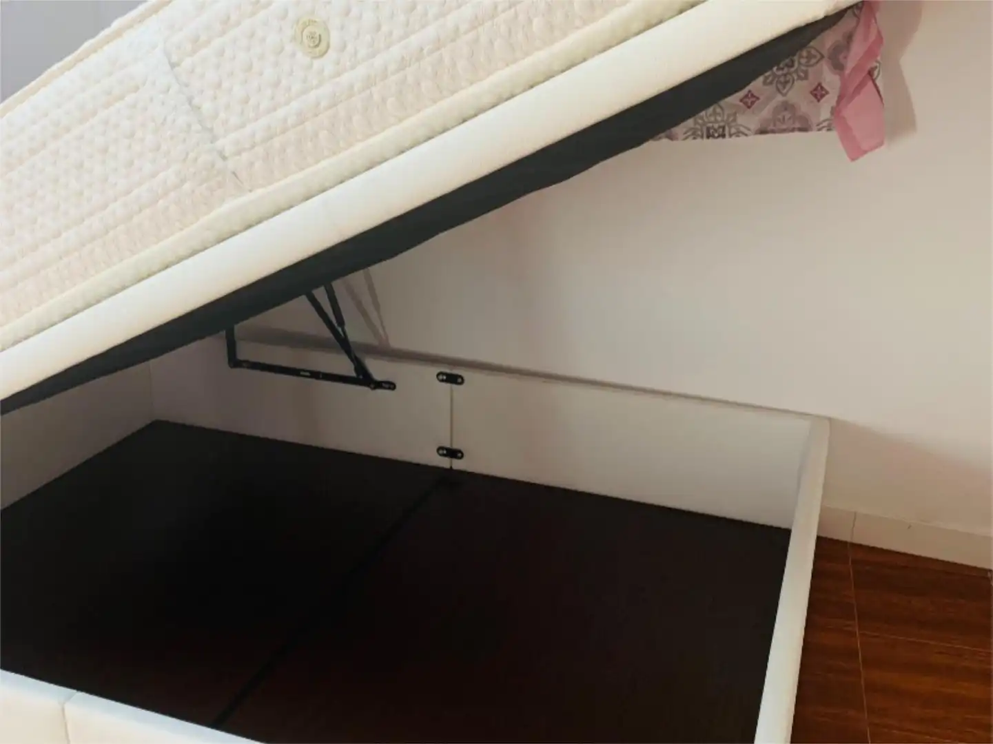 Habitació a Calle Veracruz, 6, Casco Antiguo Dormitori de Àtic per a compartir en Galapagar