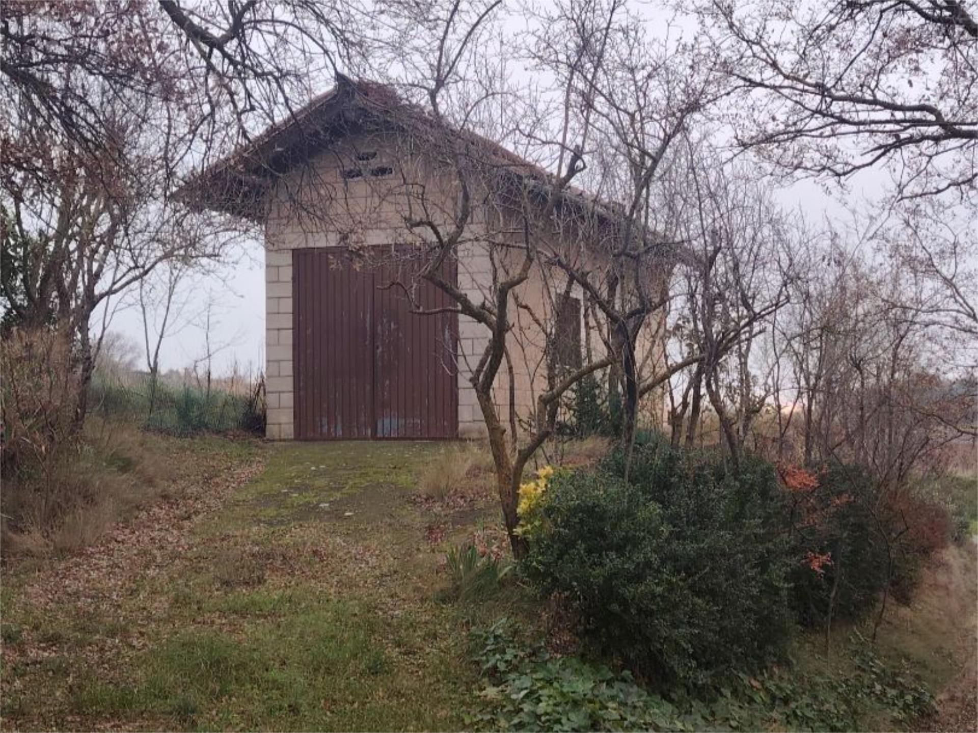 Land for sale in Leza