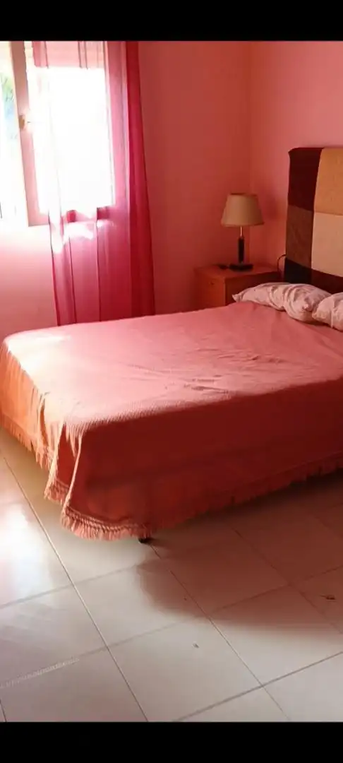 Dormitori de Casa adosada per a compartir en Reus amb Jardí privat, Traster i Moblat