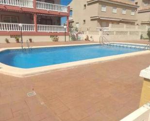 Piscina de Casa adosada de lloguer en Sueca