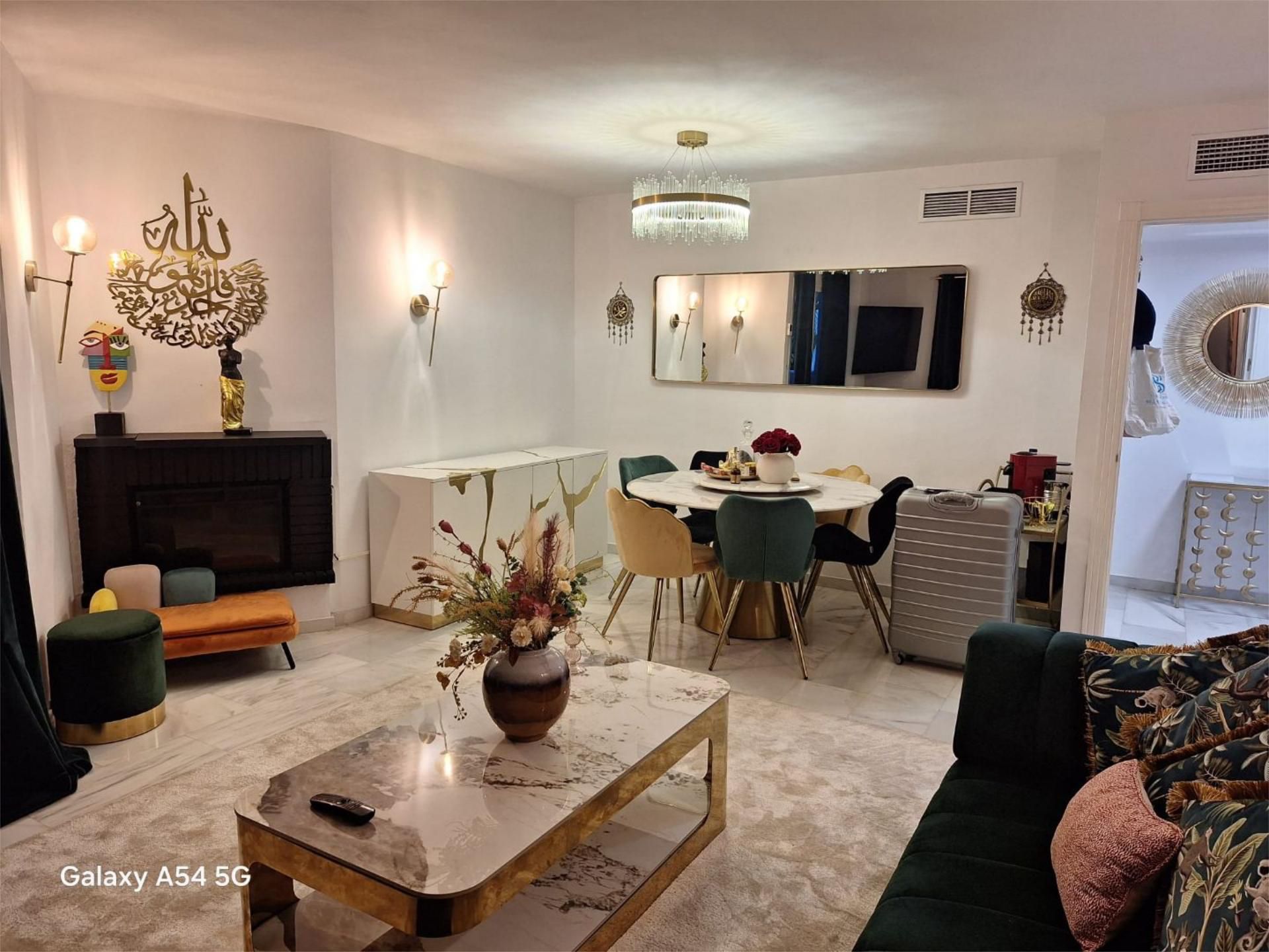 Living room of Flat to rent in Marbella  with Air Conditioner, Terrace and Swimming Pool