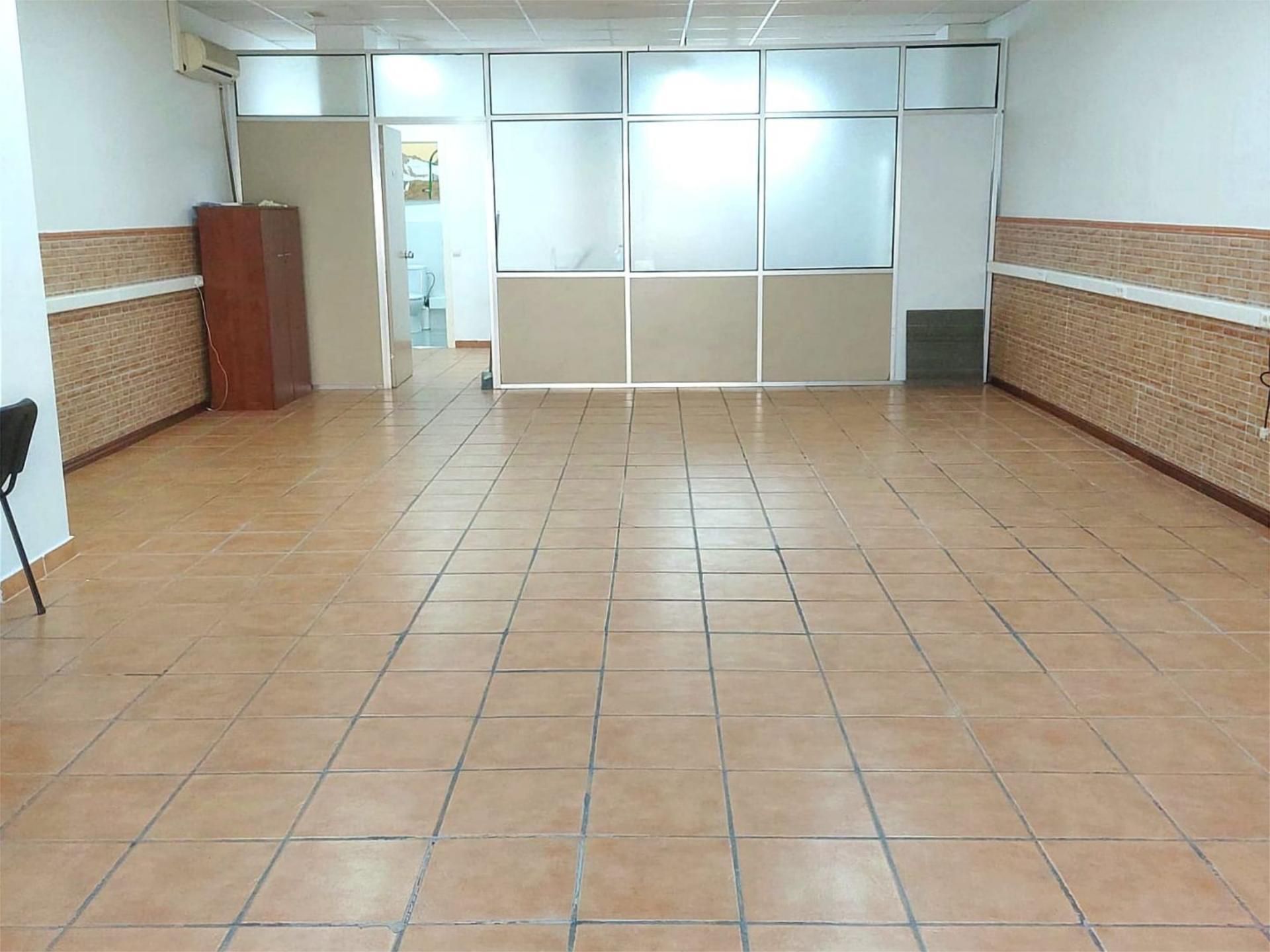 Premises to rent in Moncada