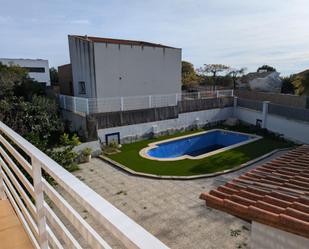 Piscina de Casa o xalet en venda en Vilanova i la Geltrú amb Calefacció, Jardí privat i Parquet