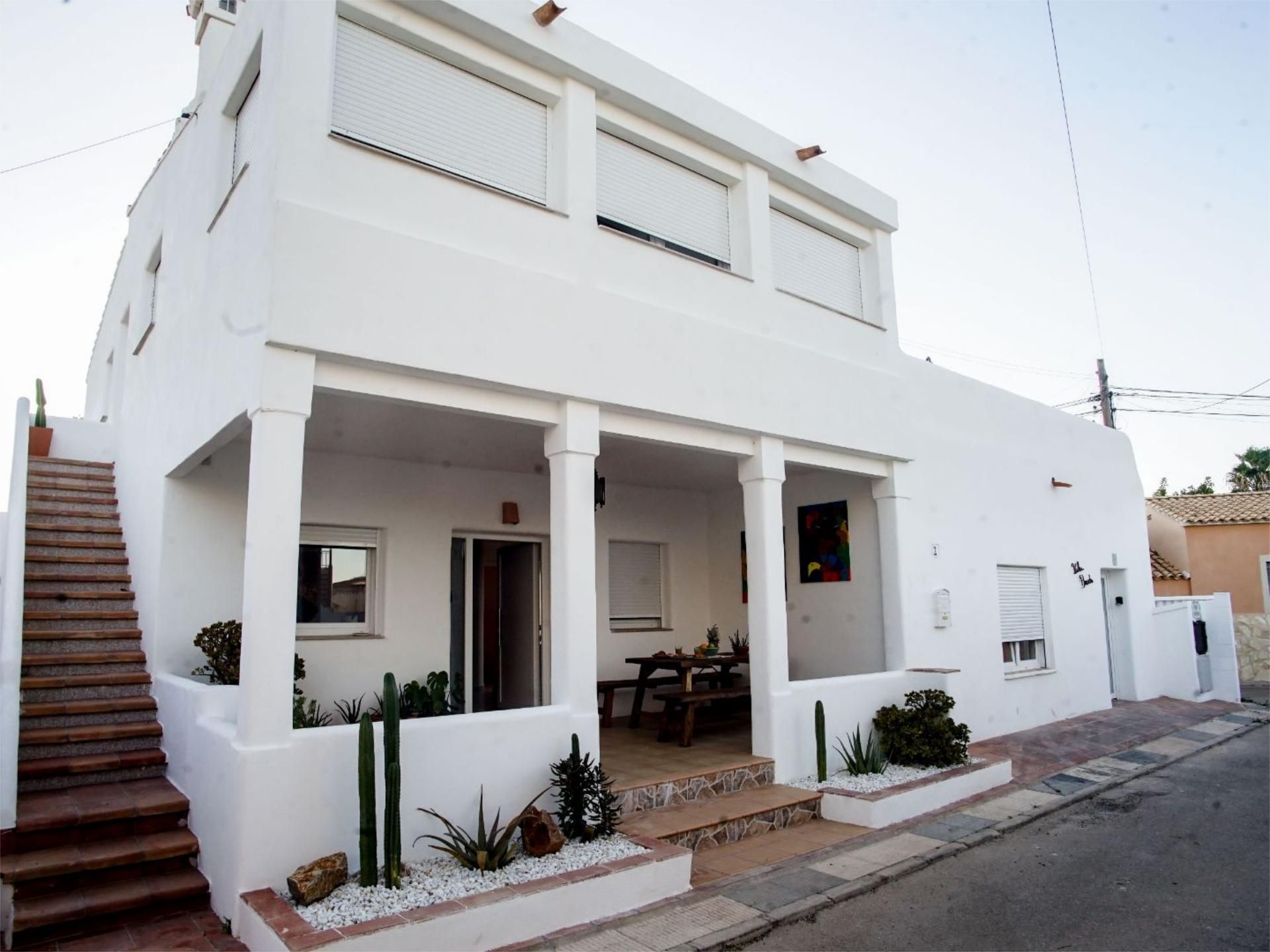 Vista exterior de Casa o xalet de lloguer en Oliva amb Aire condicionat, Calefacció i Terrassa