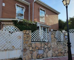 Exterior view of House or chalet for sale in Carranque  with Air Conditioner, Swimming Pool and Balcony