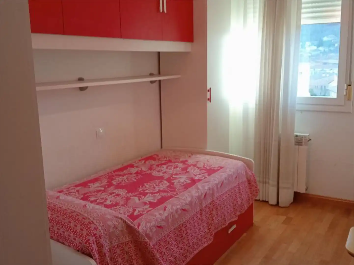 Wohnung zum Verkauf in Avenida Dionisio Román Zaldo, 40, Pradoluengo Schlafzimmer von Wohnung zum Verkauf in Pradoluengo mit Heizung, Parkett und Balkon