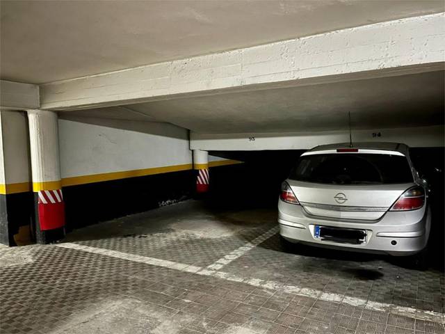 Garaje en Venta en Calle de San Modesto, 42 en Tres Olivos - Valverde