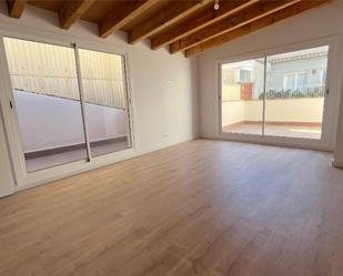 Living room of Single-family semi-detached for sale in Malgrat de Mar  with Air Conditioner, Parquet flooring and Terrace