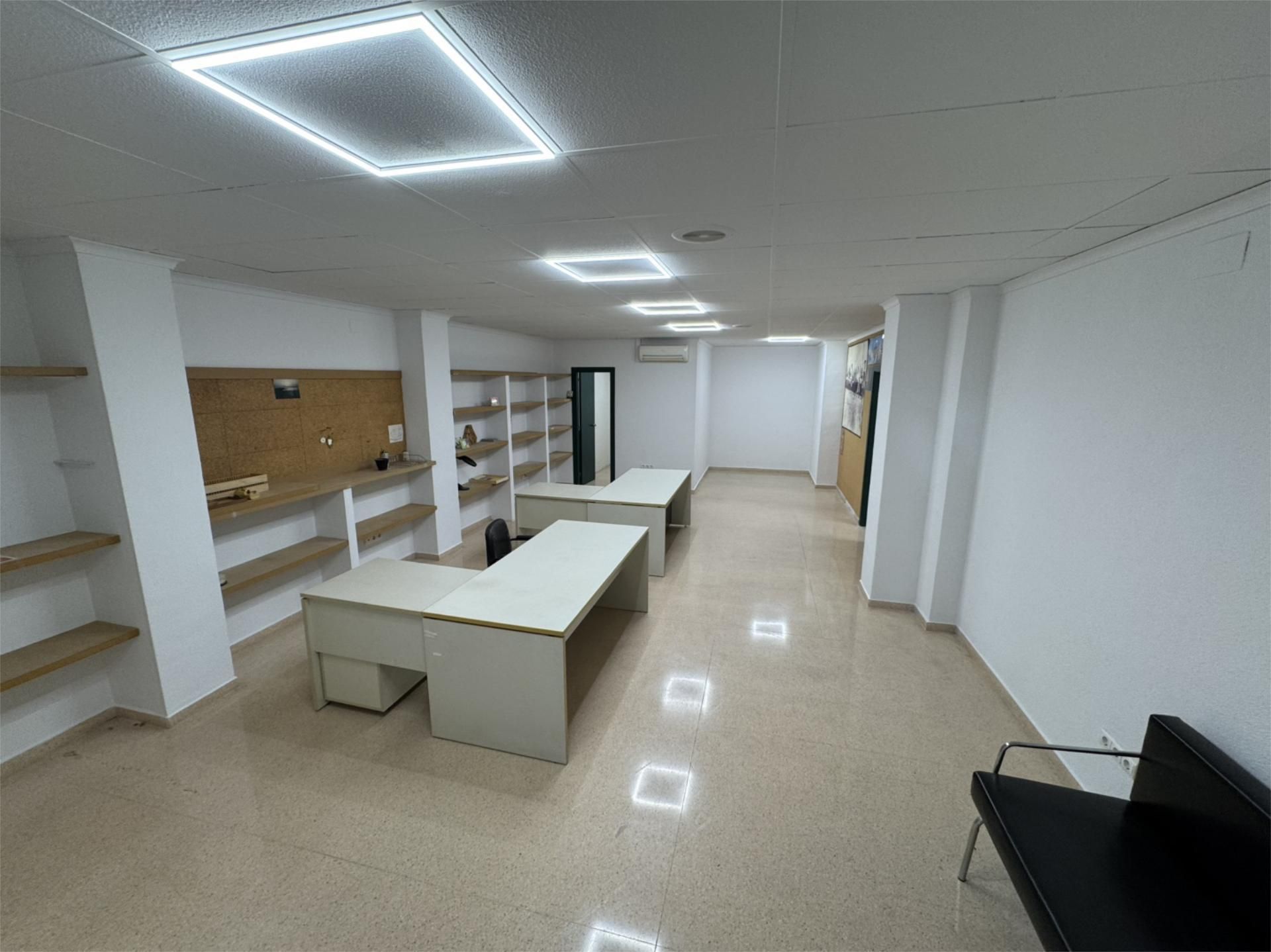 Office to rent in Elche / Elx