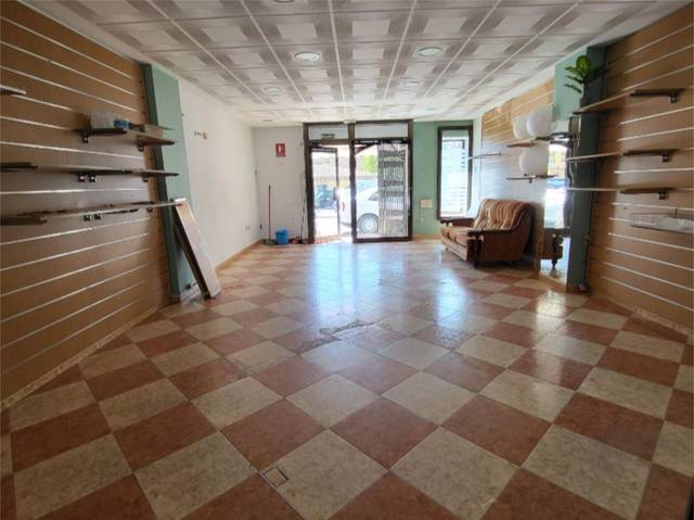 Local comercial en Alquiler en Plaza Mansuetos, 1 en Arrabal - Carrel - San Julián