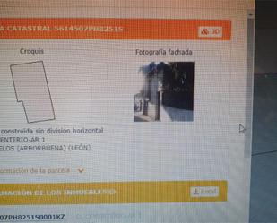 Casa adosada en venda en Cacabelos