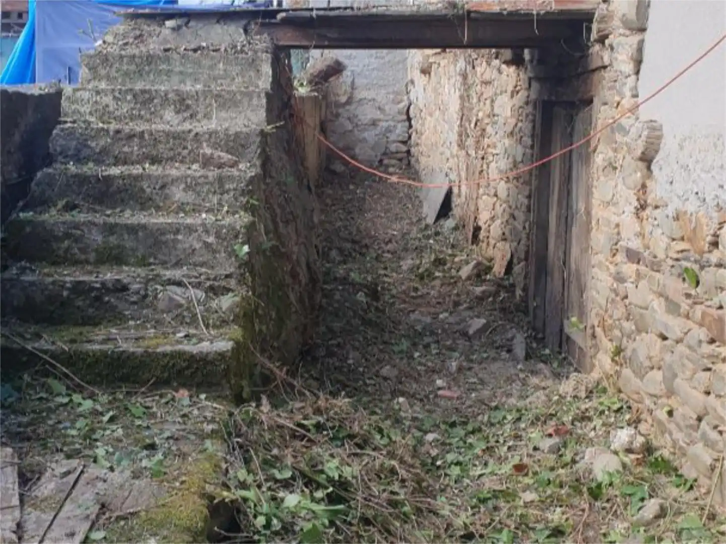 Casa adosada en venta en Cacabelos