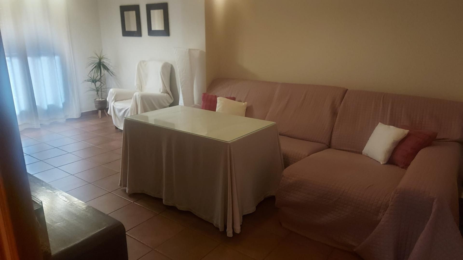 Sala d'estar de Pis per a compartir en Villanueva de la Serena amb Terrassa, Traster i Moblat