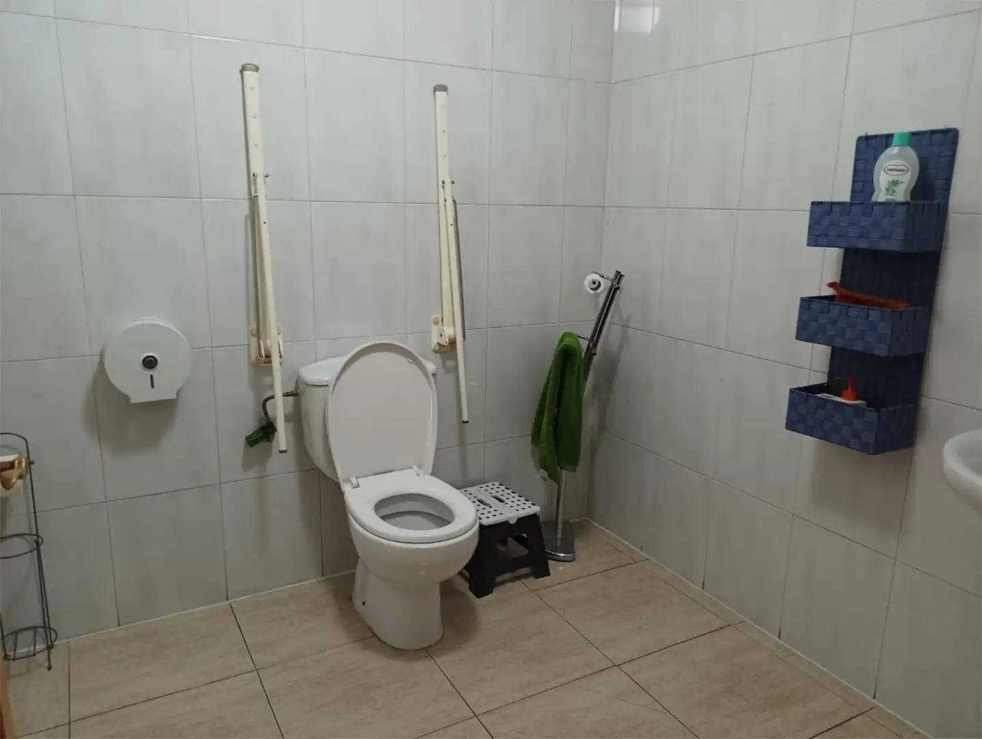 Ground floor for sale in Carrer Sant Isidre, 40, Eixample Bathroom of Ground floor for sale in Alcoy / Alcoi with Air Conditioner, Heating and Storage room