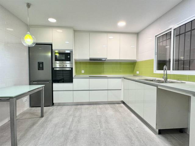 Piso en Alquiler en Carrer de la Reina Esclaramunda, 6 en Plaça dels Patins