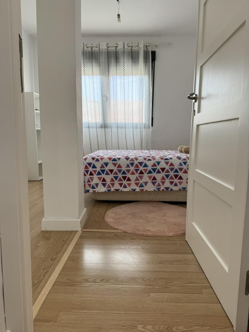 Habitación de Dúplex en venta en Baza con Aire acondicionado, Jardín privado y Parquet