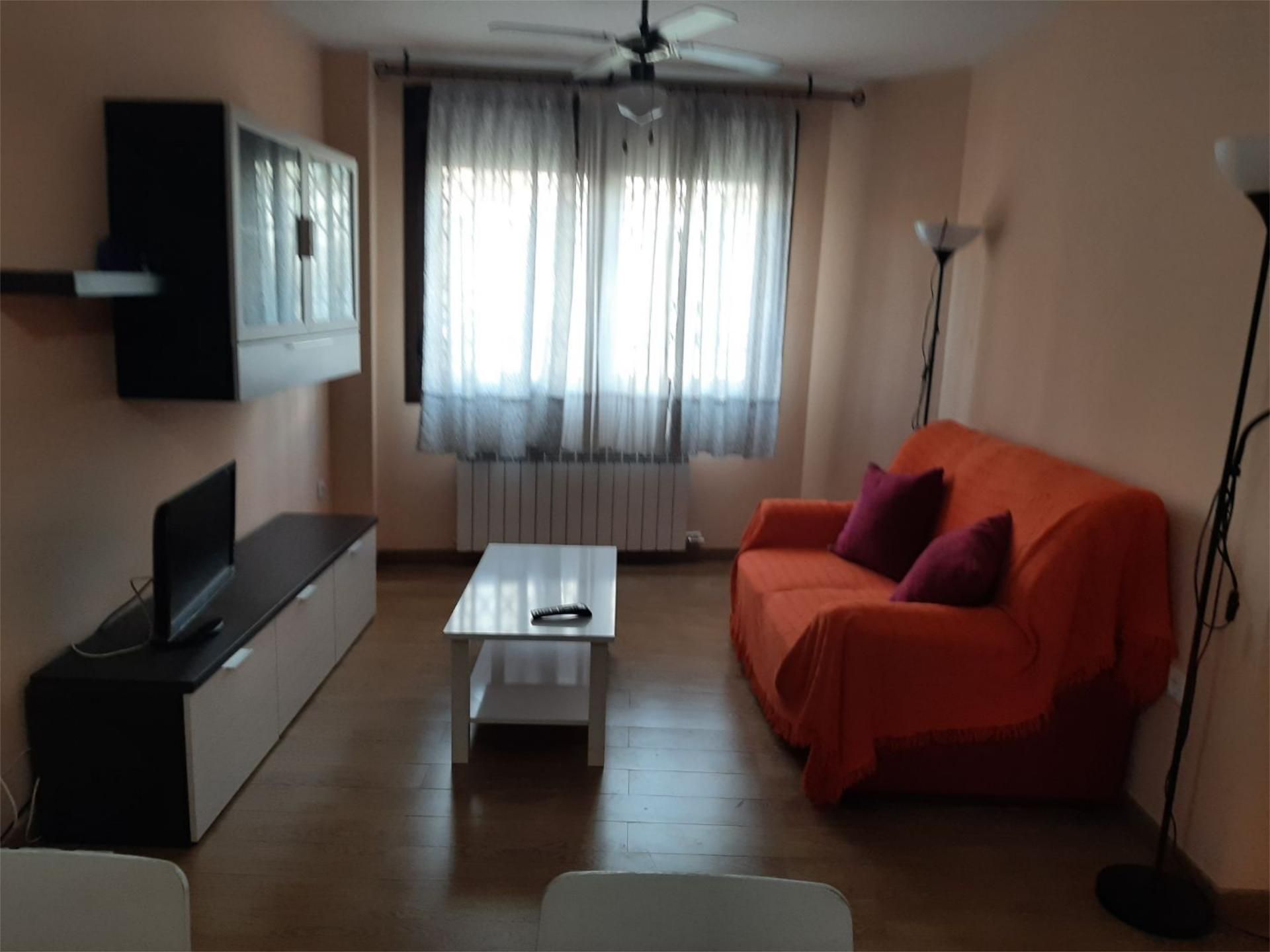 Sala d'estar de Pis en venda en Molina de Aragón amb Calefacció, Moblat i Aparcament comunitari