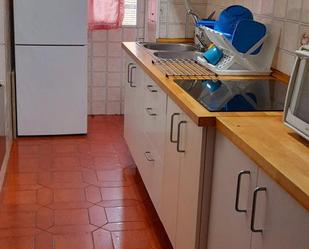 Kitchen of Flat to share in  Sevilla Capital  with Air Conditioner, Heating and Terrace