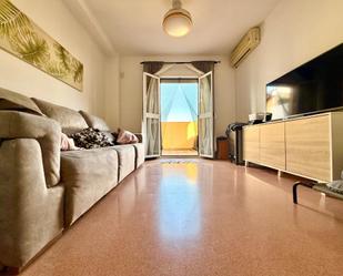 Living room of Single-family semi-detached for sale in Alcalá de Guadaira  with Air Conditioner, Terrace and Balcony