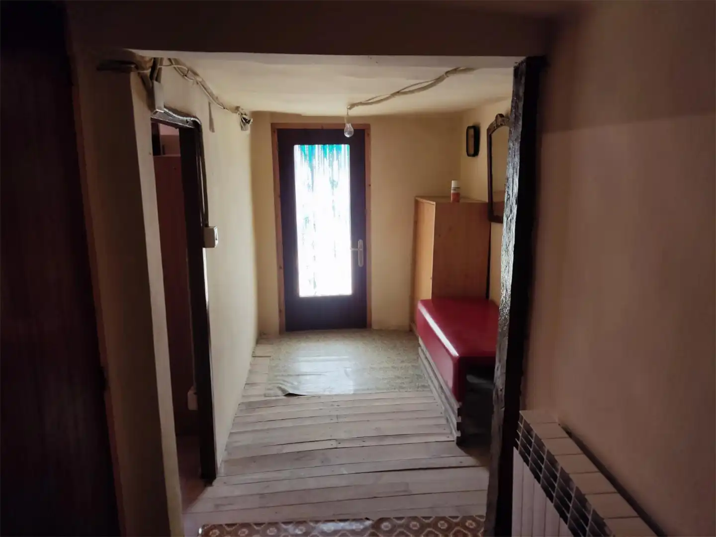 Casa adosada en venta en Calle Abanto, 30, Valle de Tobalina Casa adosada en venta en Valle de Tobalina con Calefacción, Parquet y Trastero
