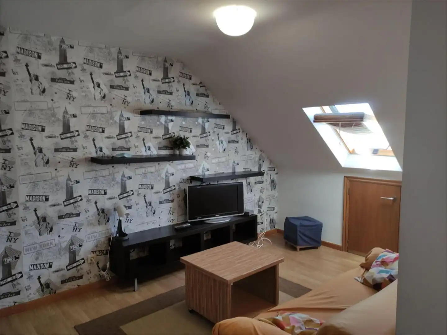 Sala de estar de Piso en venta en Santiago de Compostela  con Calefacción, Parquet y Trastero
