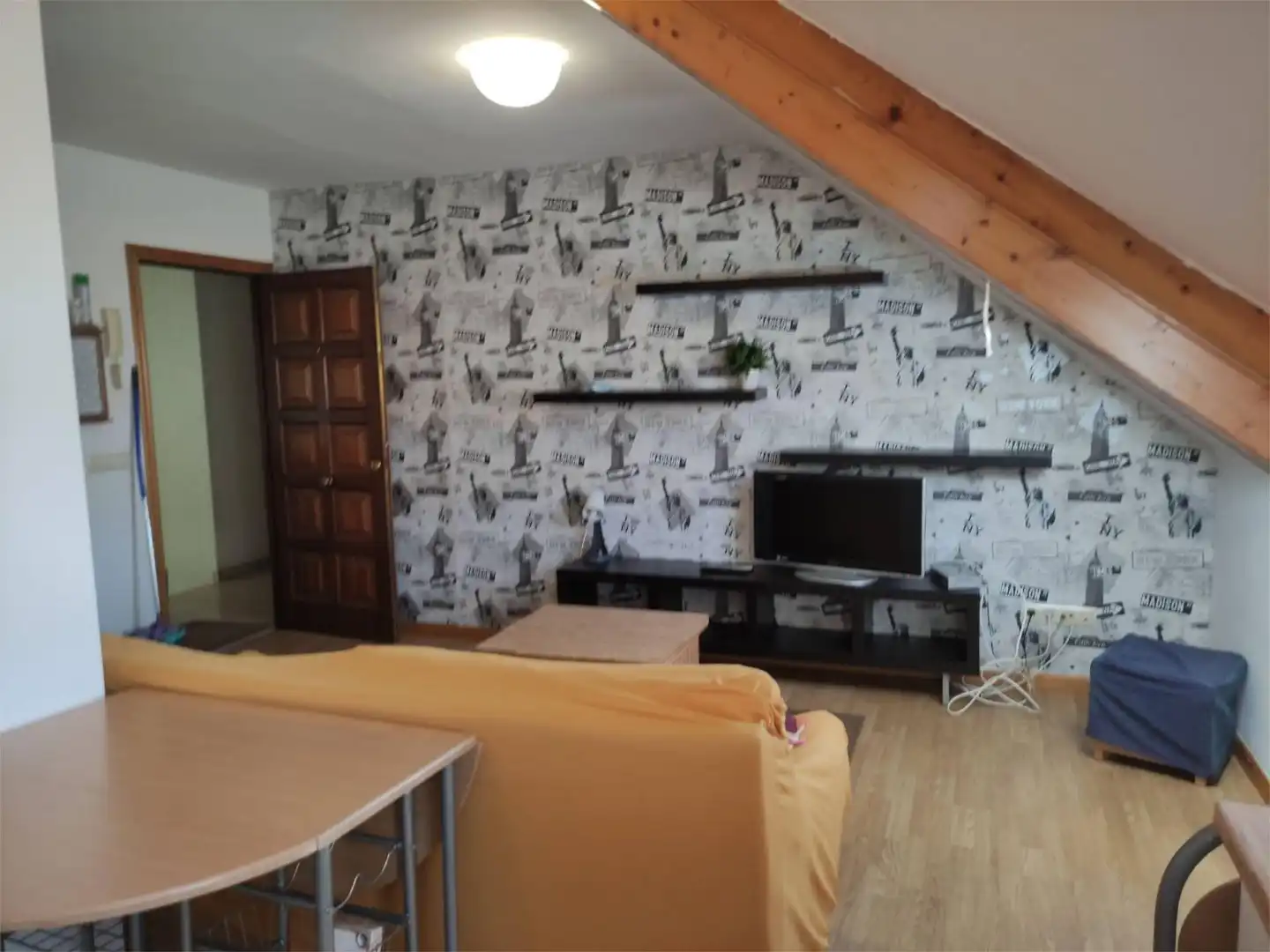 Sala de estar de Piso en venta en Santiago de Compostela  con Calefacción, Parquet y Trastero