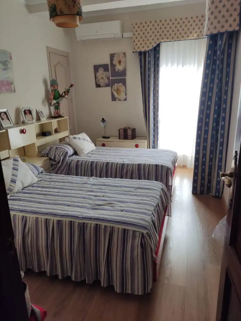 Bedroom of Flat for sale in Sevilla  with Air Conditioner, Heating and Parquet flooring