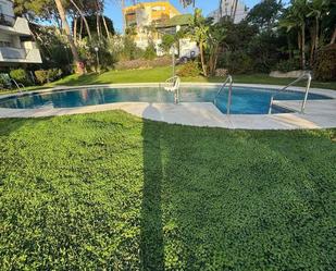 Piscina de Pis en venda en Torremolinos amb Aire condicionat, Calefacció i Jardí privat