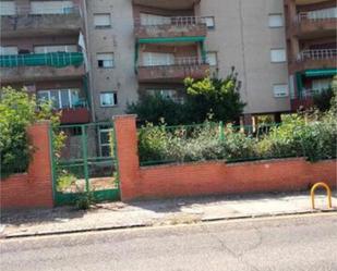 Vista exterior de Pis en venda en Santa Cruz del Retamar amb Calefacció, Jardí privat i Terrassa