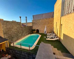 Swimming pool of Single-family semi-detached for sale in Aguilar de la Frontera