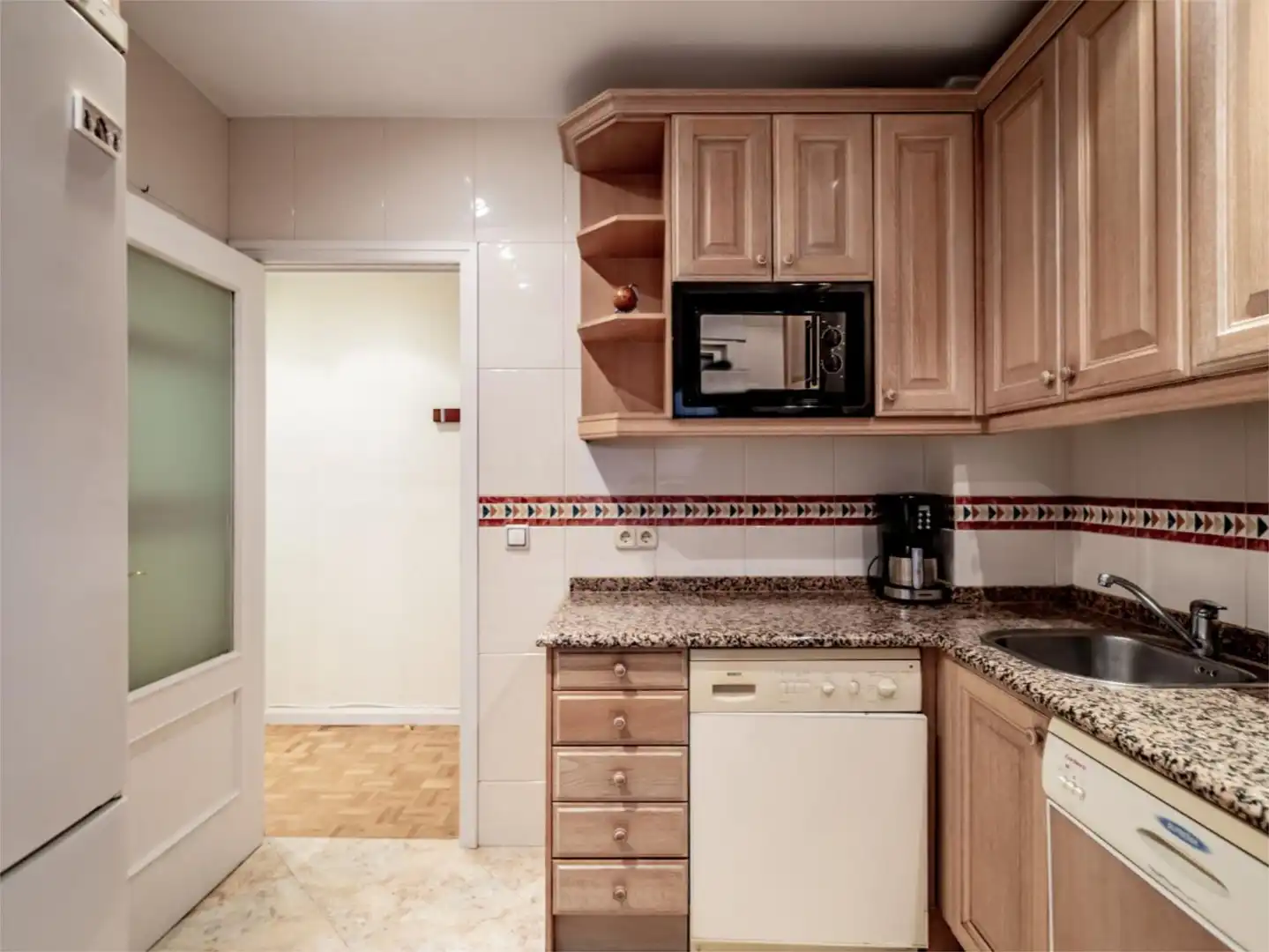 Room in Calle de O'Donnell, 58, Estrella Room in Calle de O'Donnell, 58, Estrella