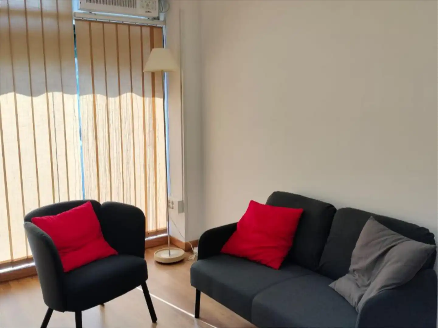 Office for rent in Plaza Prosperidad, 3, Ciudad Jardín Living room of Office for rent in Madrid
