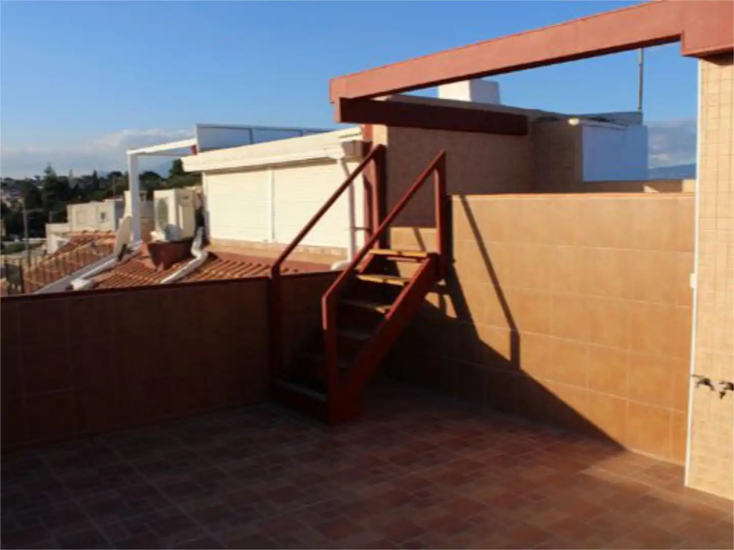 Casa adosada en venta en Carrer Pintor Sorolla, 40, Salafranca - Lloixa Terraza de Casa adosada en venta en Sant Joan d'Alacant con Aire acondicionado y Terraza