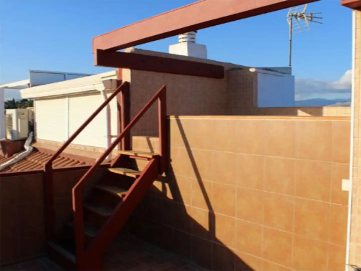 Casa adosada en venta en Carrer Pintor Sorolla, 40, Salafranca - Lloixa Vista exterior de Casa adosada en venta en Sant Joan d'Alacant con Aire acondicionado y Terraza