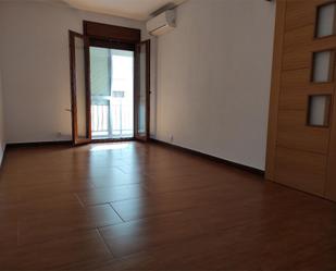 Bedroom of Flat for sale in  Sevilla Capital  with Air Conditioner and Balcony