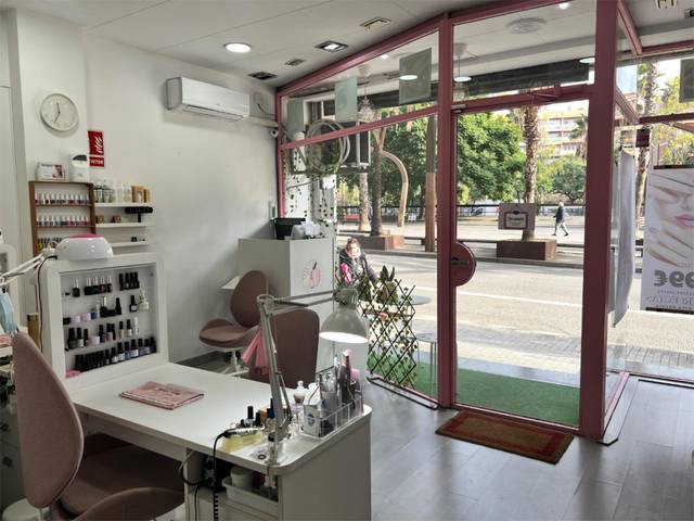 Local comercial en Venta en Gran Via de Carles III, 25 en La Maternitat i Sant Ramon