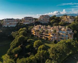 Vista exterior de Apartament en venda en Marbella amb Calefacció, Jardí privat i Terrassa