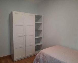 Bedroom of Flat to rent in Pontevedra Capital 