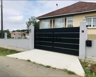 Vista exterior de Casa o xalet en venda en Paderne amb Calefacció, Jardí privat i Terrassa